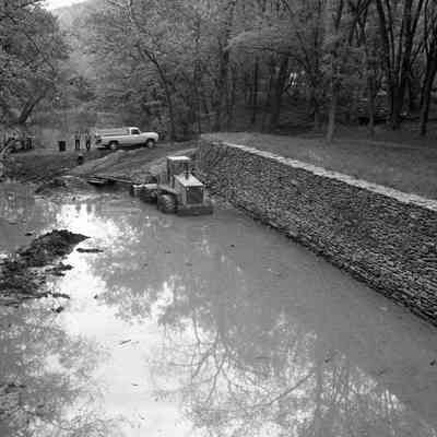 Canal wall restoration along Shenandoah Street