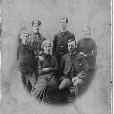 Brackett family - parents and 4 children
