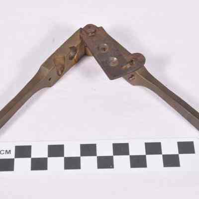 Brass bullet mold with two cavities