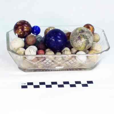 Collection of 79 marbles