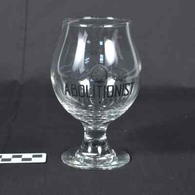 Clear, footed glass used to serve ale