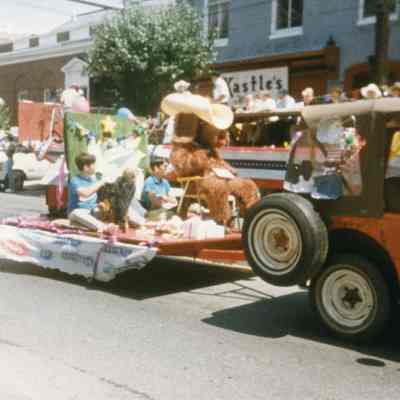Bicentennial Parade in Charles Town