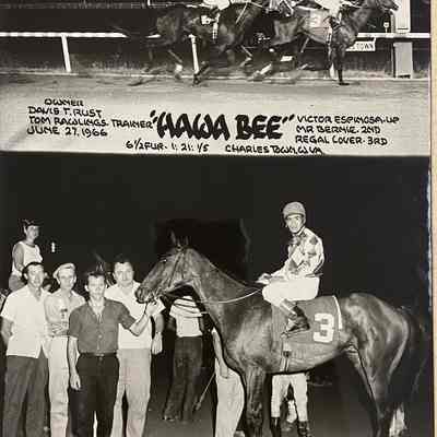 Hawa Bee winners circle photo