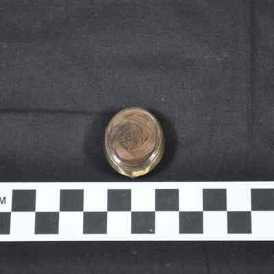 Oval mourning brooch