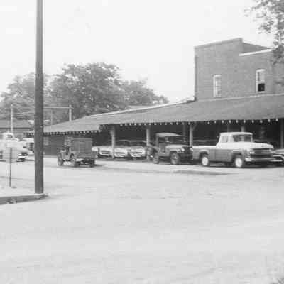 Ford dealership