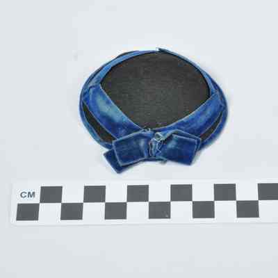 Round black doll hat