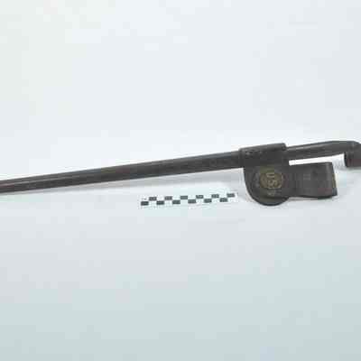 Bayonet with metal scabbard