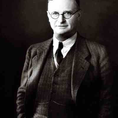 Dr. Richard E. Venning