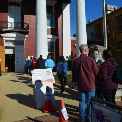 Early voting at Jefferson County Courthouse
