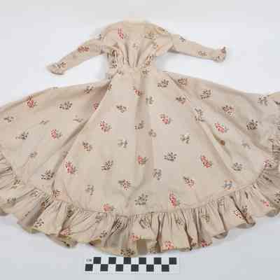 Long-sleeved light brown patterned doll dress