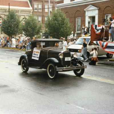 Bicentennial Parade in Charles Town