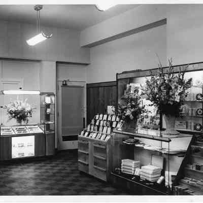 Nichols & Stuck Drug Store, grand opening, IMG3450-10