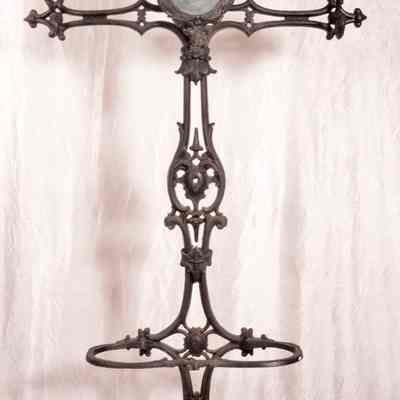 Ornate cast iron coat tree