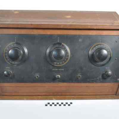 Stewart-Warner radio with megaphone-type sound horn