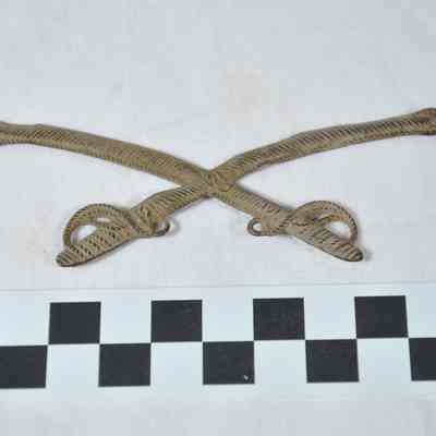 Brass cavalry hat badge