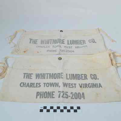 Carpenter nail aprons