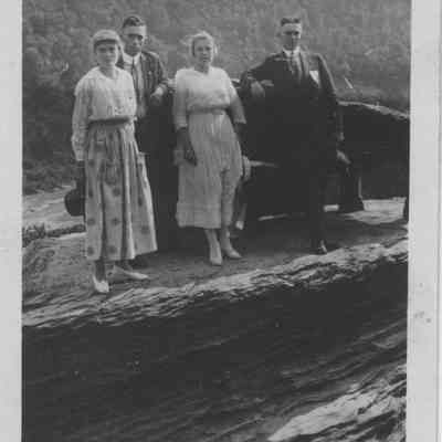 Jane Gardner, James Milton, Vivian Cooley , Walter Anderson - 1917