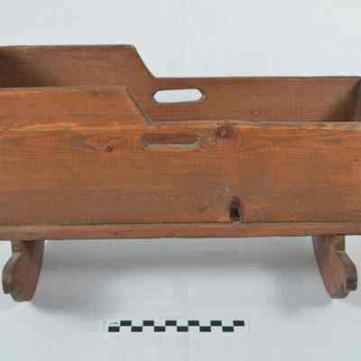 Doll cradle