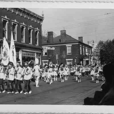 Apple Blossom - 1952