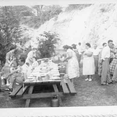 Milton-Hinton picnic - 1952