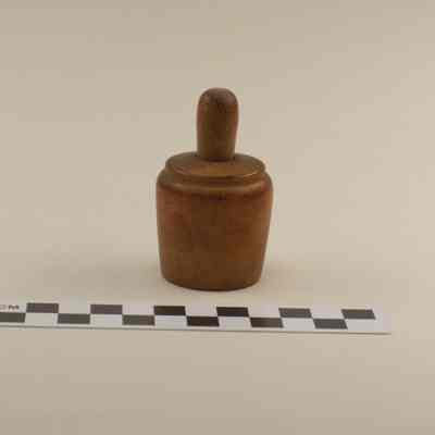 Small, round wooden, tapered mold