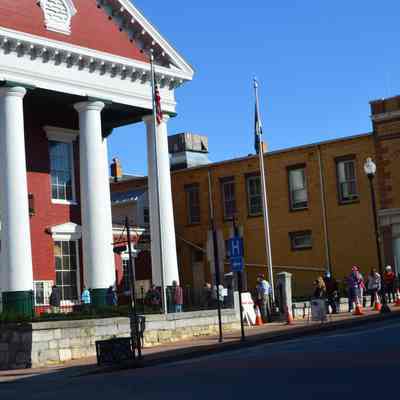 Early voting at Jefferson County Courthouse during COVID-19 pandemic