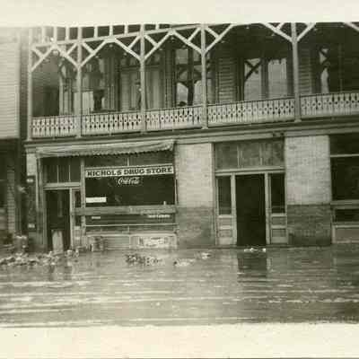 Shenandoah Street, 1896 flood, Nichols Drug Store and Hotel Connor