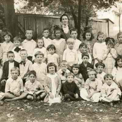 Charles Town Graded School class picture with teacher