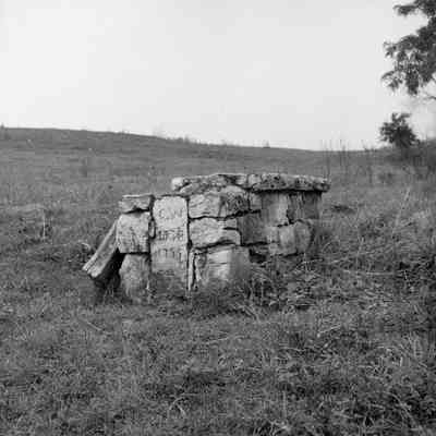 Charles Washington's grave site on Perry Farm