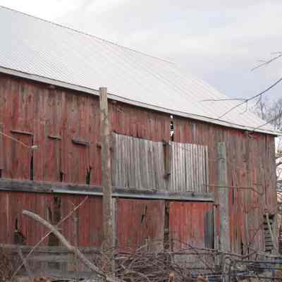 Barn built by Robert Lee White, Sr.