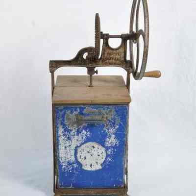 Tin box butter churn