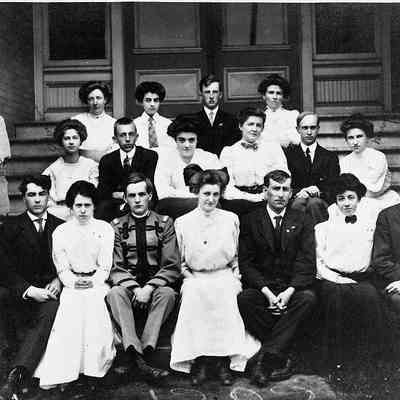 Shepherd College class early 1900s