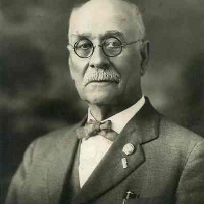 Dr. Samuel Knott