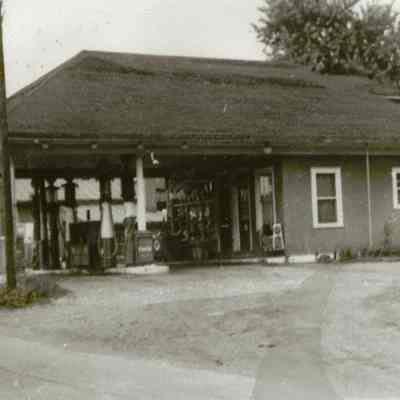 Weller Brothers Garage, c. 1937