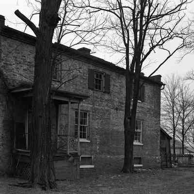 Happy Retreat or Mordington: Origformat: Other