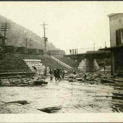 Corner of Shenandoah and Potomac Streets, 1896 flood