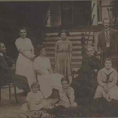 Shutt family