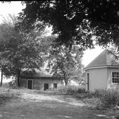 Happy Retreat or Mordington: Origformat: Other