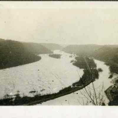 Looking up the Shenandoah River from Camp Hill