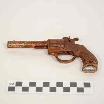 Cap pistol