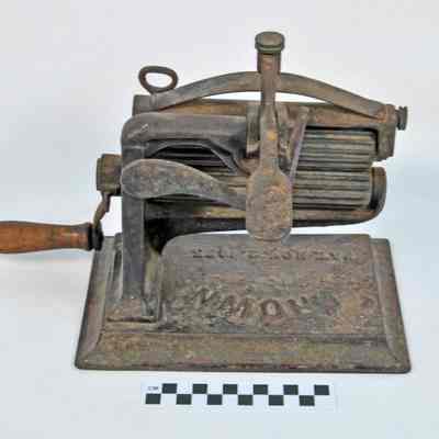 Fabric crimper with removable brass rollers
