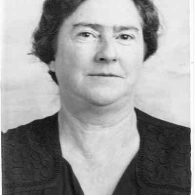Katie Leslie, 1946