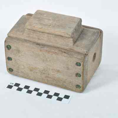 Wood butter mold with lid