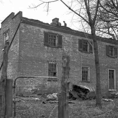 Happy Retreat or Mordington: Origformat: Other