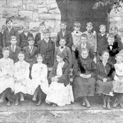 Charles Town Graded School 5th grade class in 1906