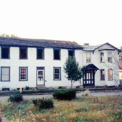 Residence on the southwest corner of North Mildred and East North Streets