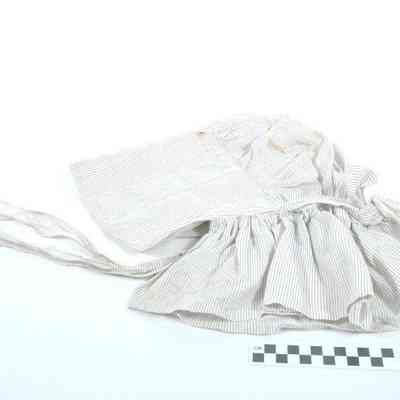 White bonnet with thin black stripes