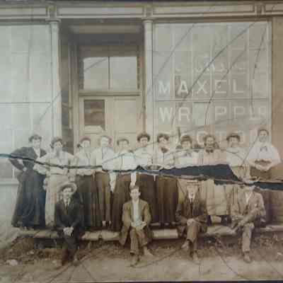 Maxell Wrapper Group Photo