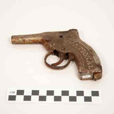 Cap pistol