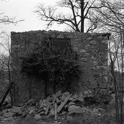 Happy Retreat or Mordington: Origformat: Other